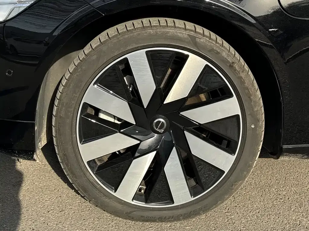 Volvo S90 PHEV 2024 из CN, фото 8