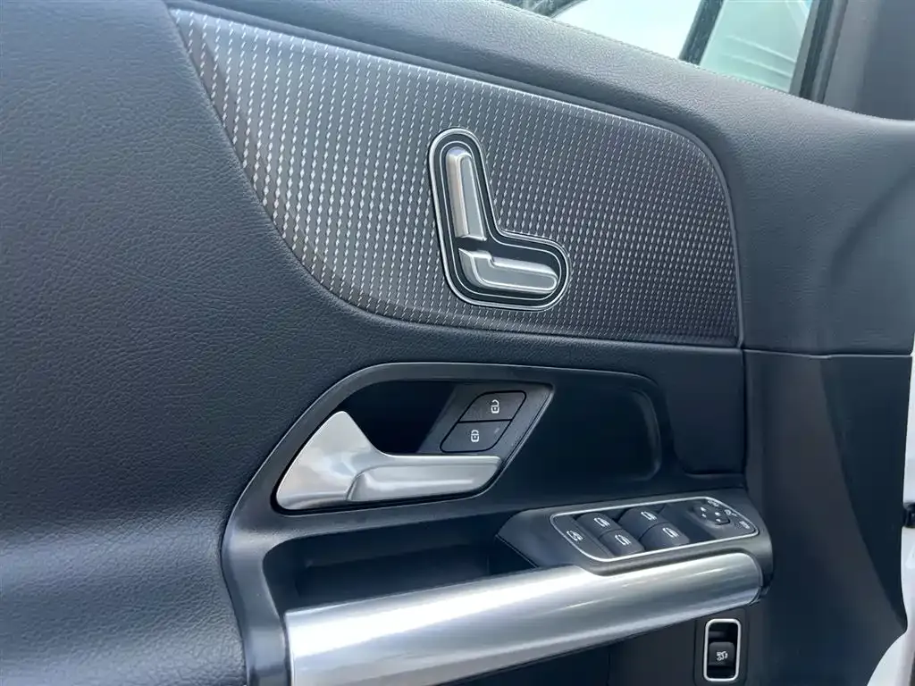 Mercedes-Benz GLA 2025 из CN, фото 4