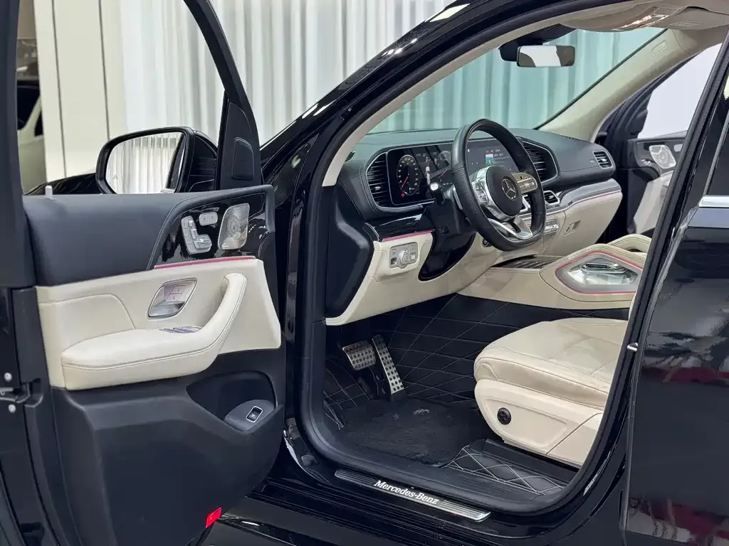 Mercedes-Benz GLS 2023 из CN, фото 4