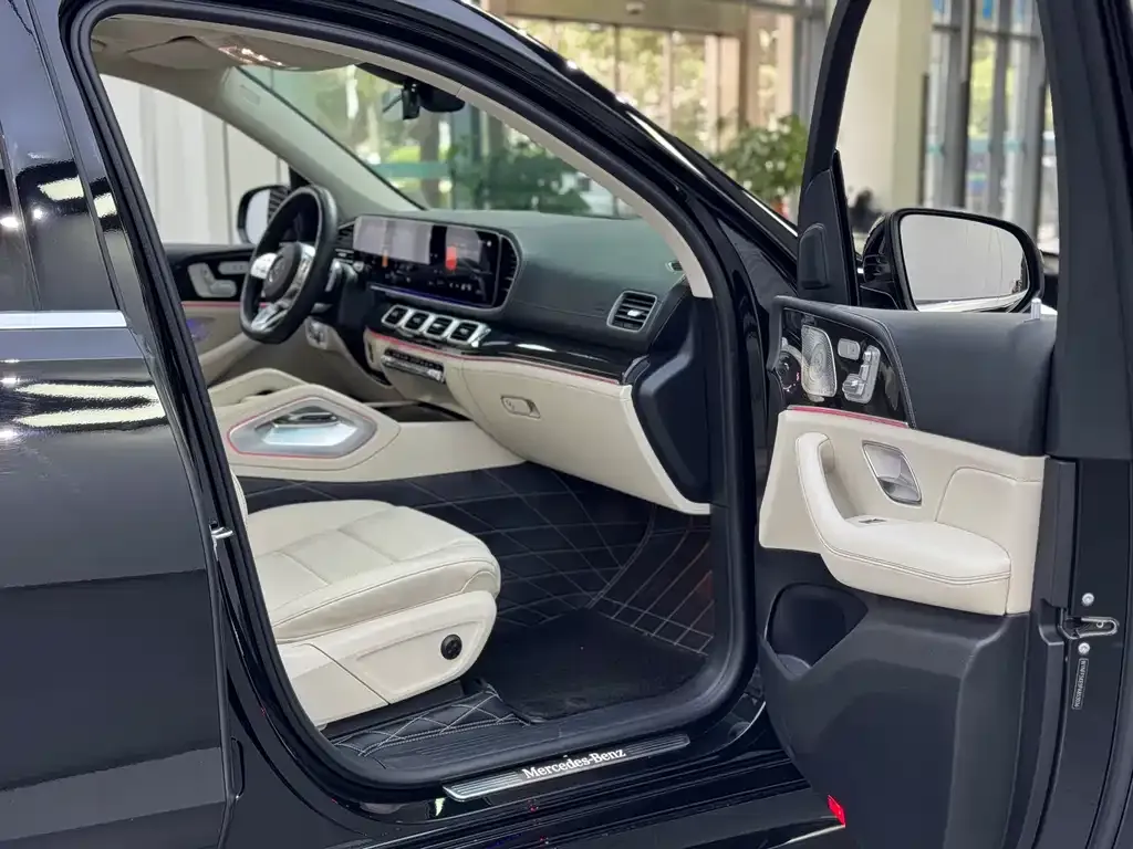 Mercedes-Benz GLS 2023 из CN, фото 7