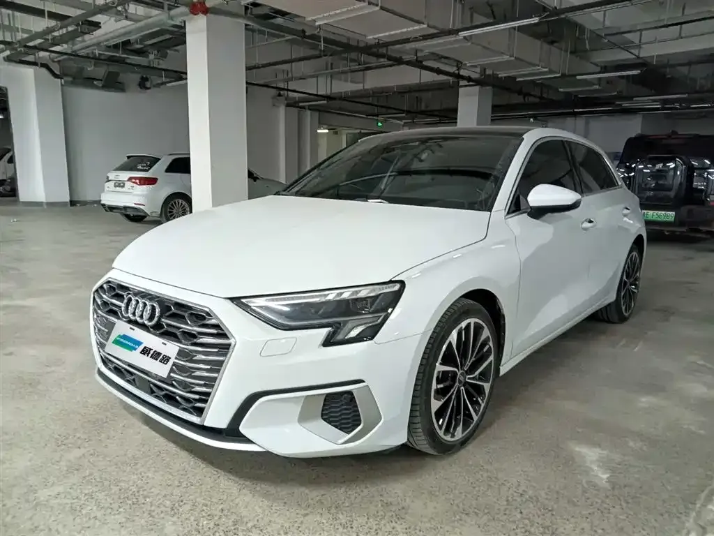 Audi A3 2023 из CN, фото 1