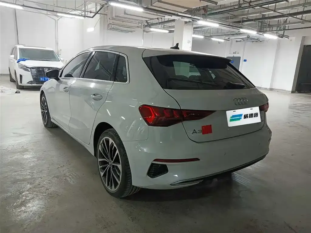 Audi A3 2023 из CN, фото 4