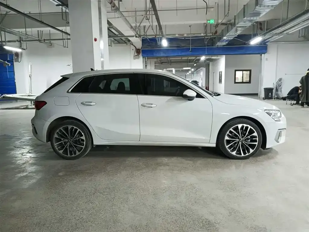 Audi A3 2023 из CN, фото 8
