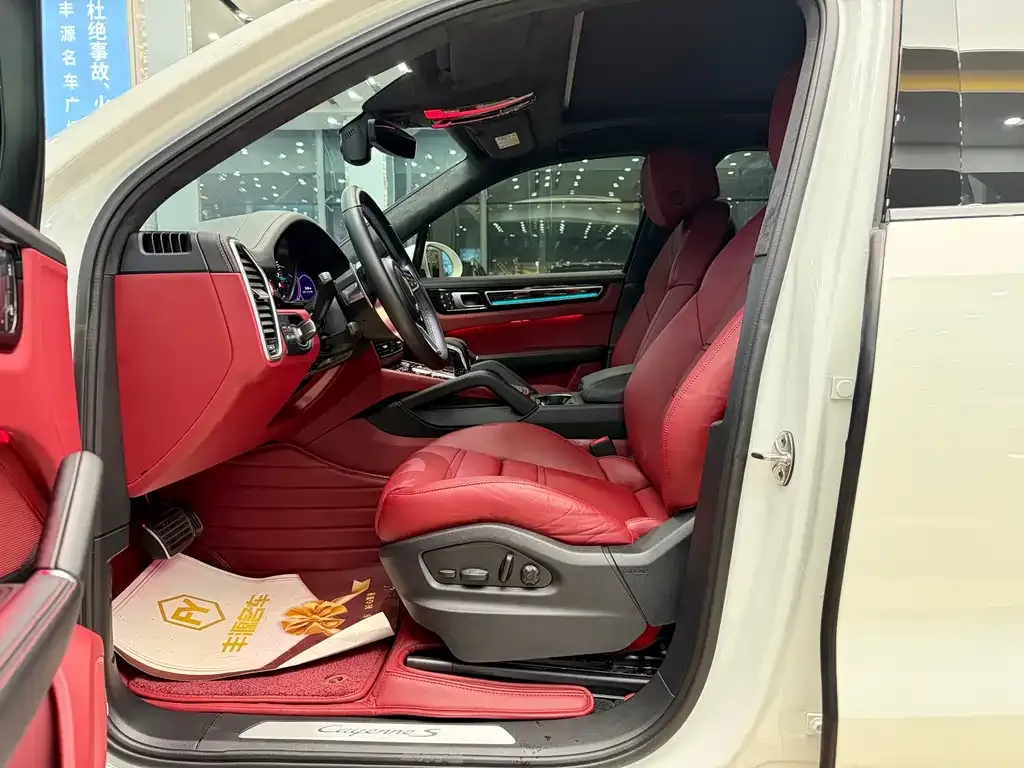 Porsche Cayenne 2023 из CN, фото 4