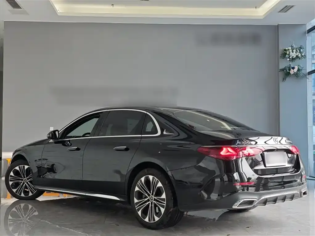 Mercedes-Benz E-Class 2024 из CN, фото 9