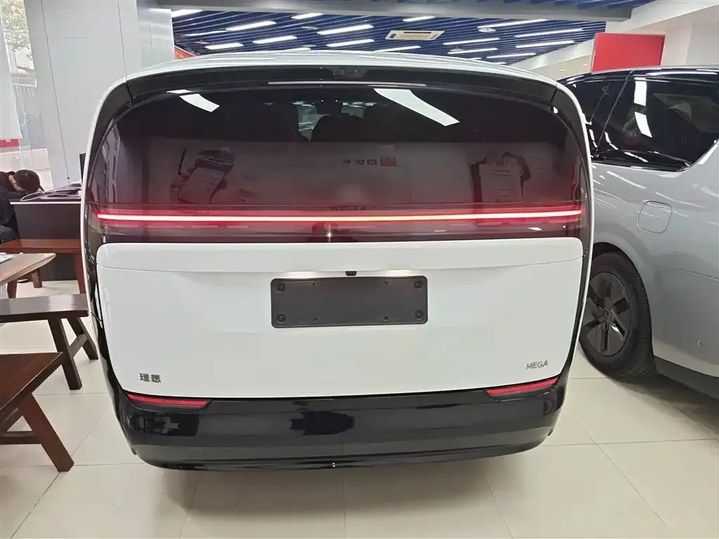 Li Auto MEGA 2024 из CN, фото 6
