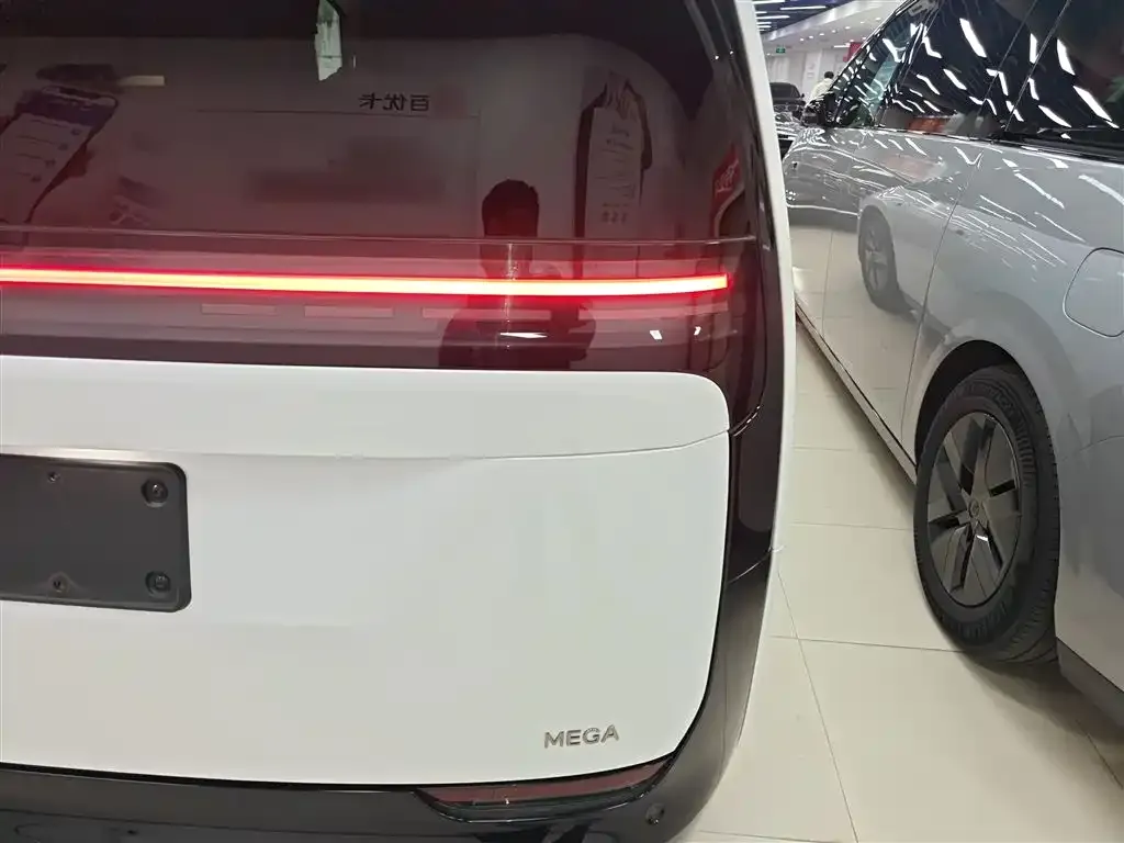 Li Auto MEGA 2024 из CN, фото 8