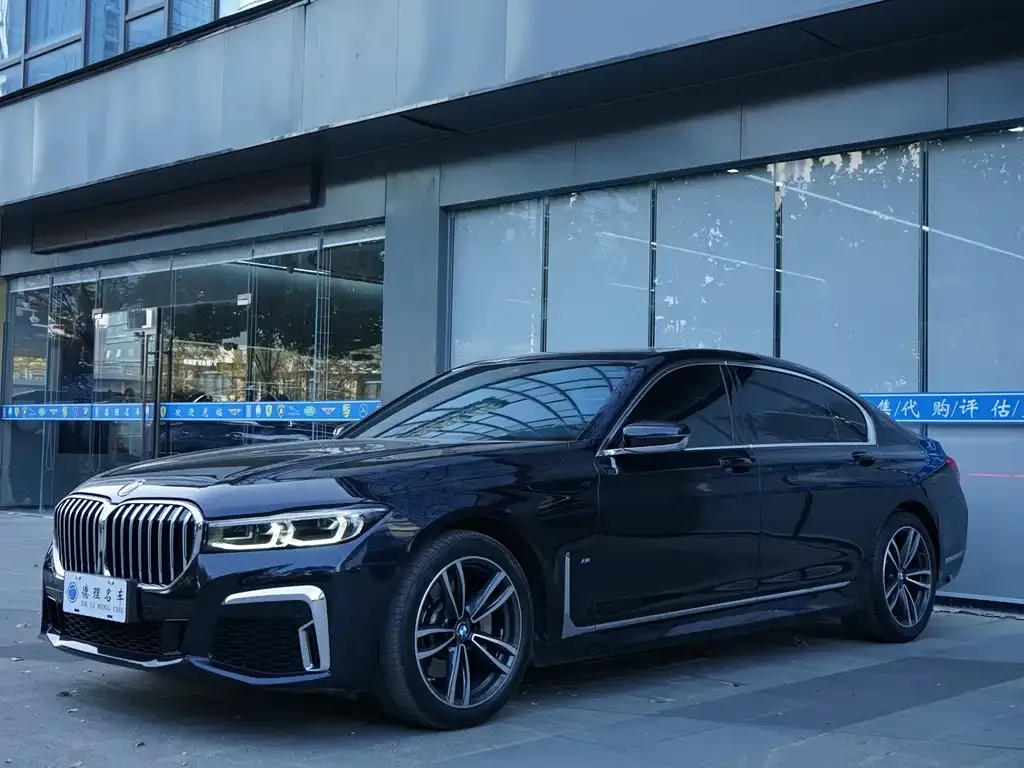 BMW 7 Series 2021 из CN, фото 2