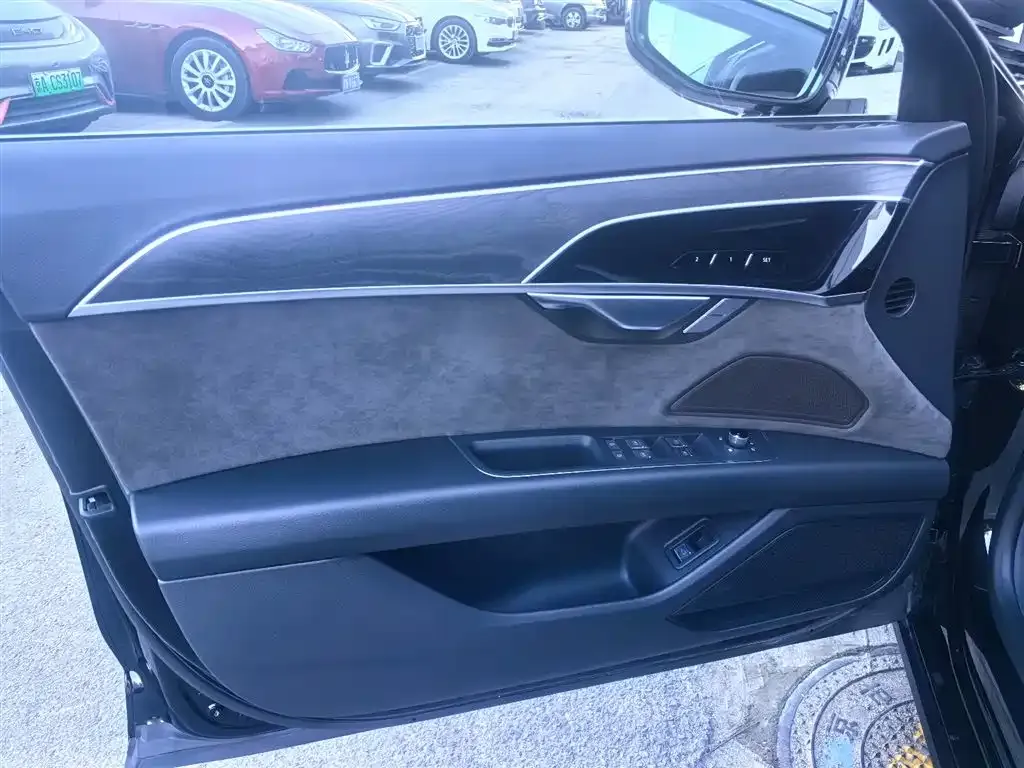 Audi A8 2021 из CN, фото 5