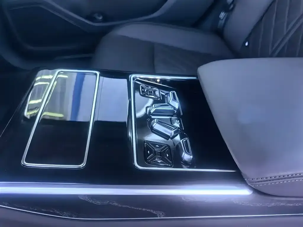 Audi A8 2021 из CN, фото 7