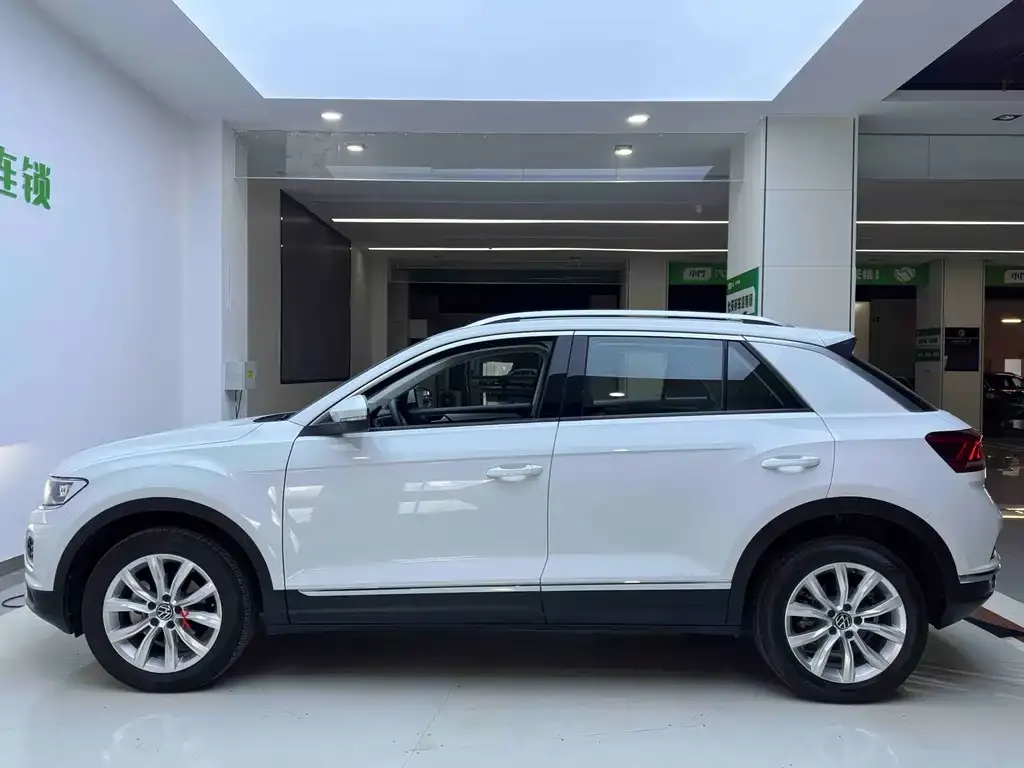 Volkswagen T-Roc 2023 из CN, фото 7