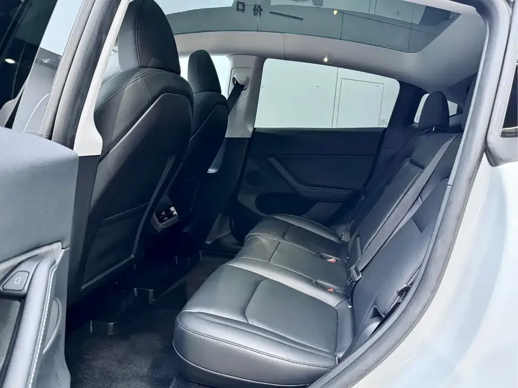Tesla Model Y 2024 из CN, фото 10