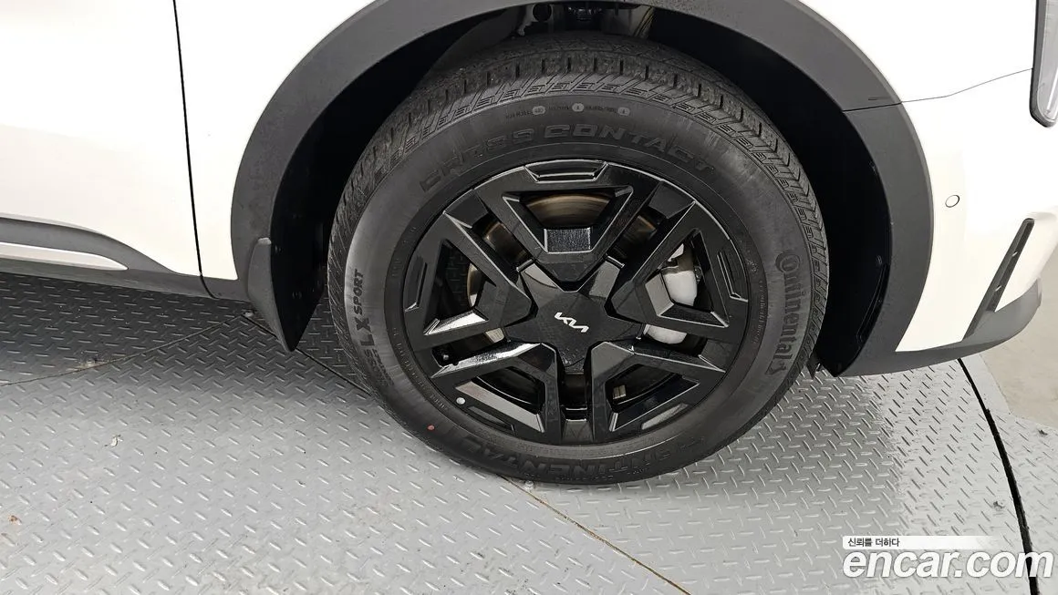 Kia Sorento — фото 5