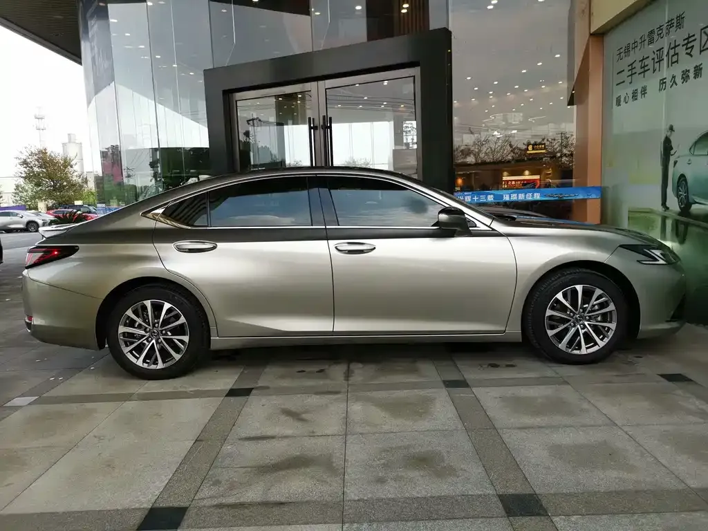 Lexus ES 2025 из CN, фото 5
