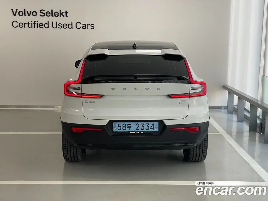 Volvo C40 2024 из KR, фото 4