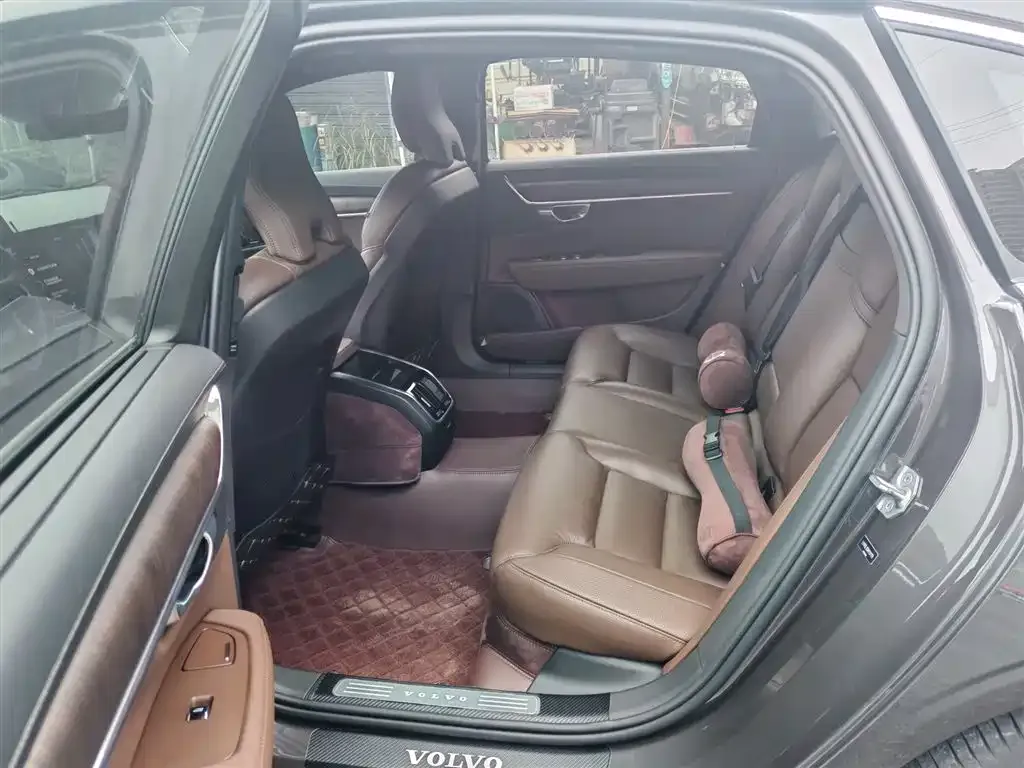 Volvo S90 2021 из CN, фото 4