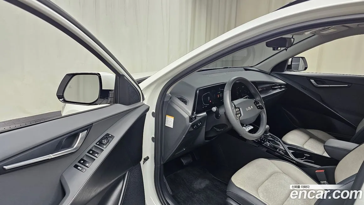 Kia Niro — фото 10