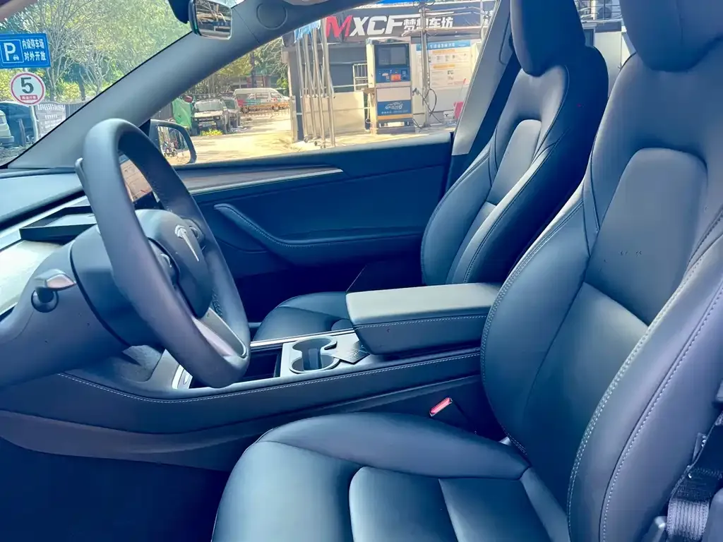 Tesla Model Y 2022 из CN, фото 8