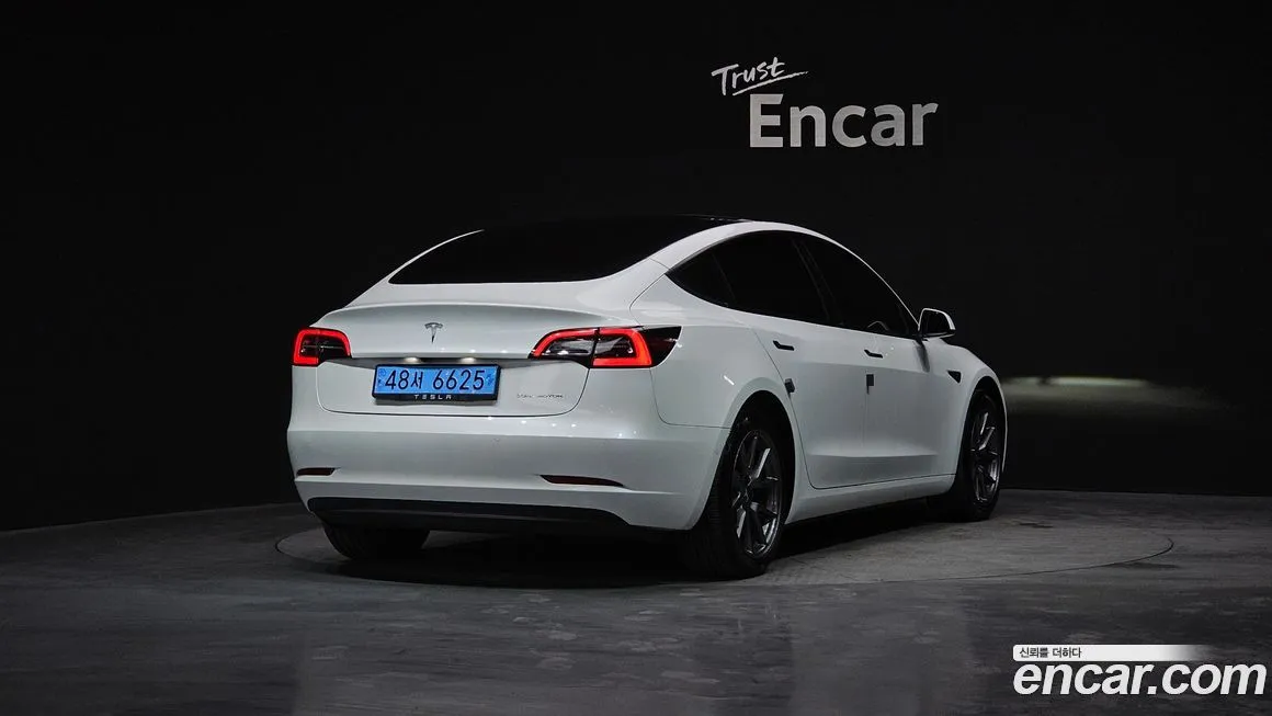 Tesla Model 3 2021 из KR, фото 2
