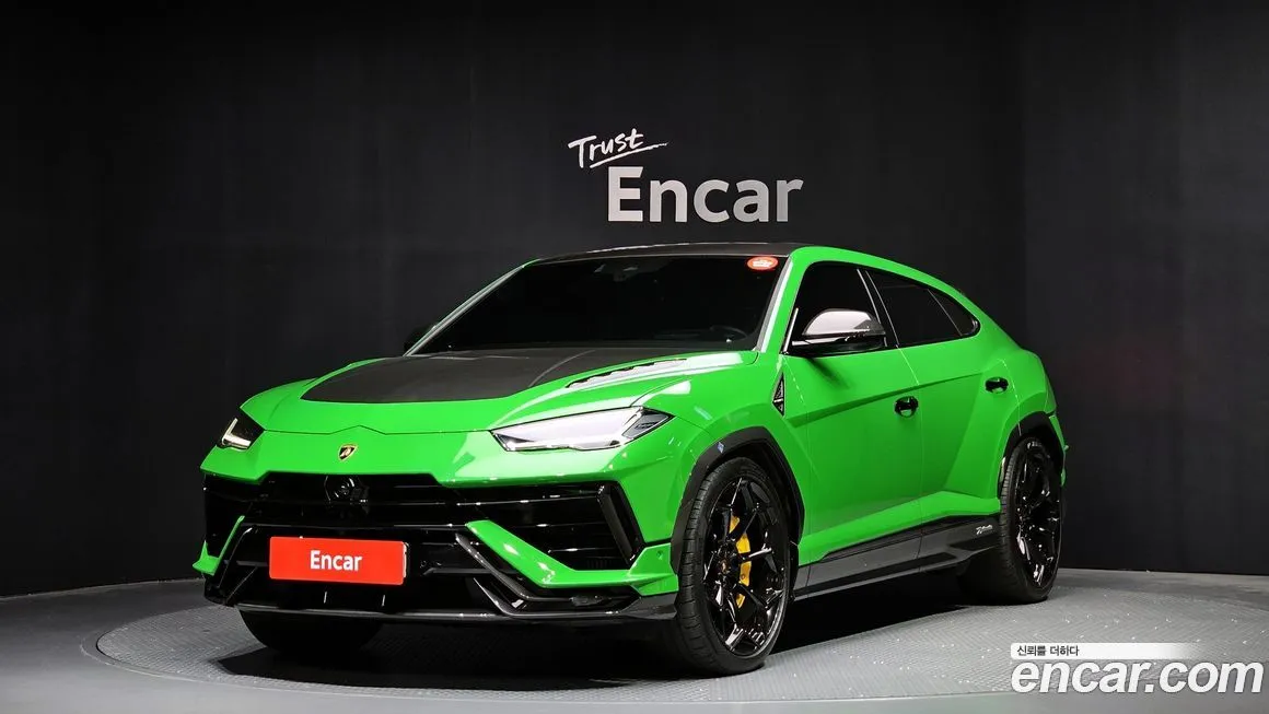 Lamborghini Urus — фото 1