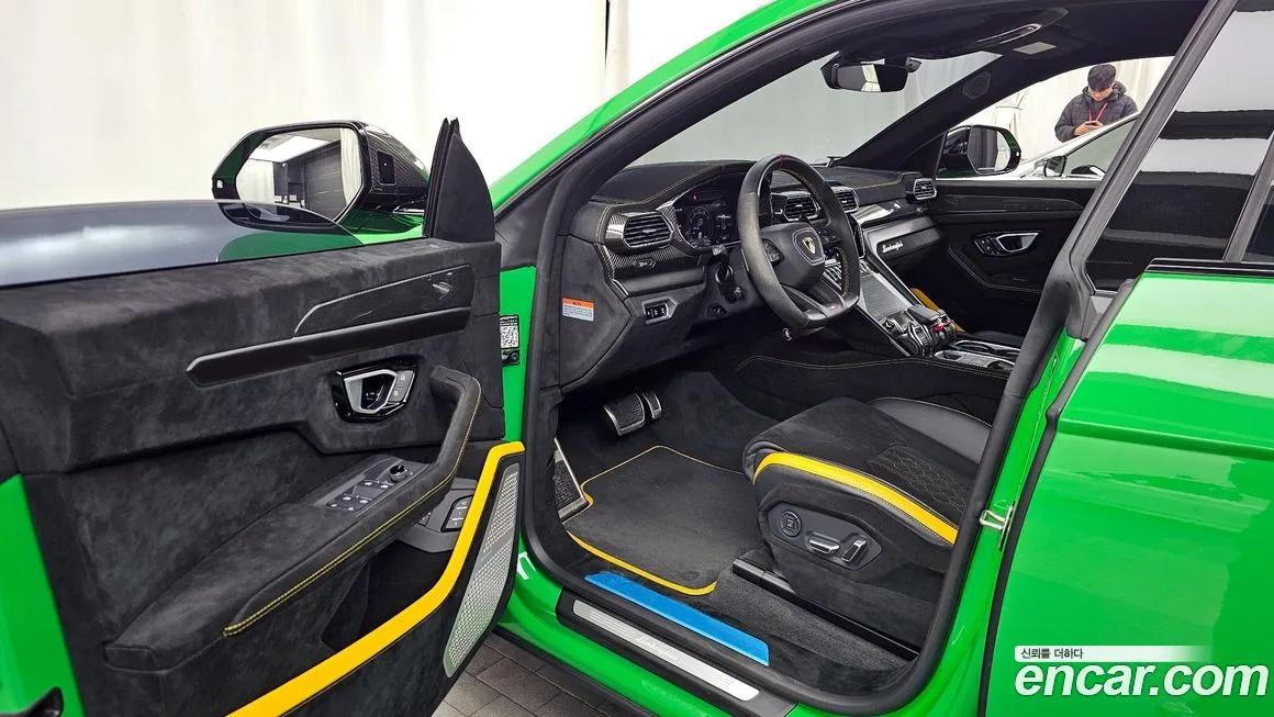 Lamborghini Urus — фото 10