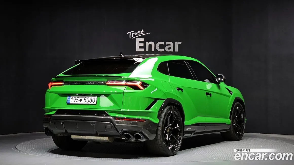 Lamborghini Urus — фото 2