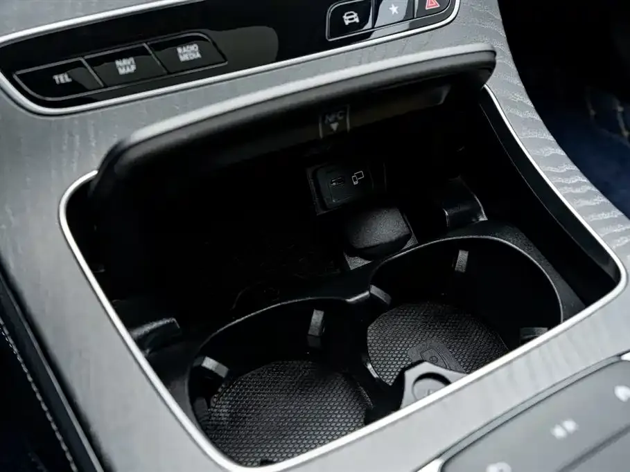 Mercedes-Benz E-Class 2022 из CN, фото 4
