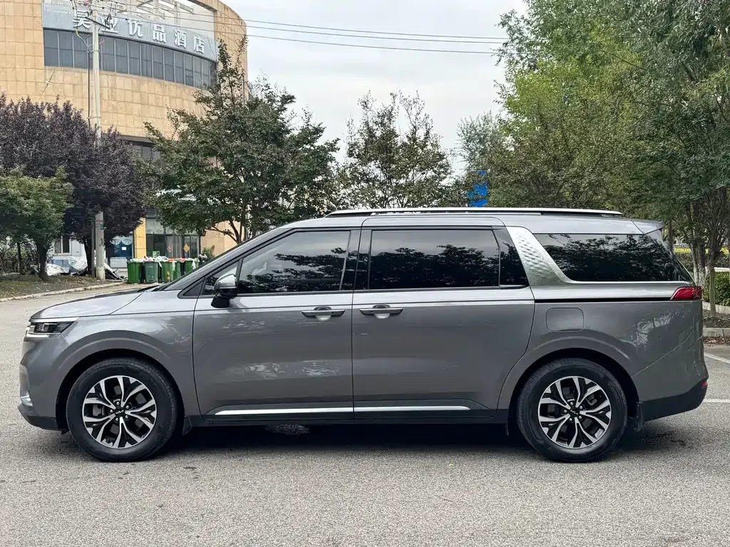 Kia Carnival 2022 из CN, фото 4