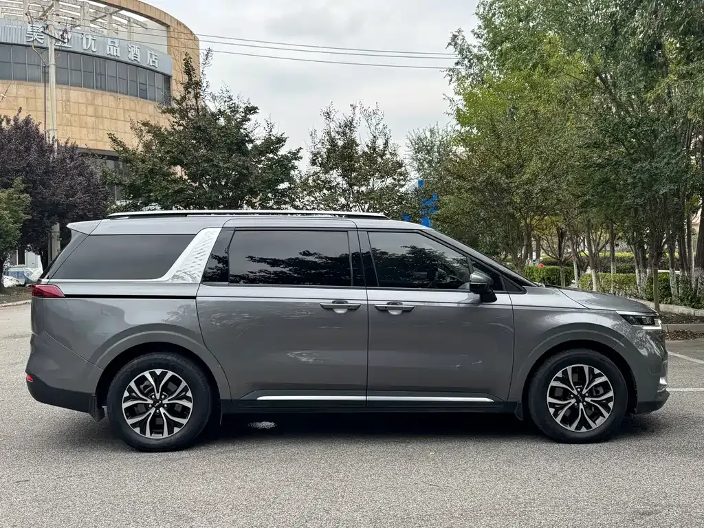 Kia Carnival 2022 из CN, фото 5