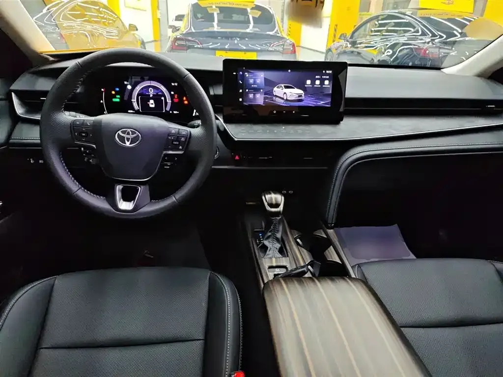 Toyota Camry 2025 из CN, фото 10