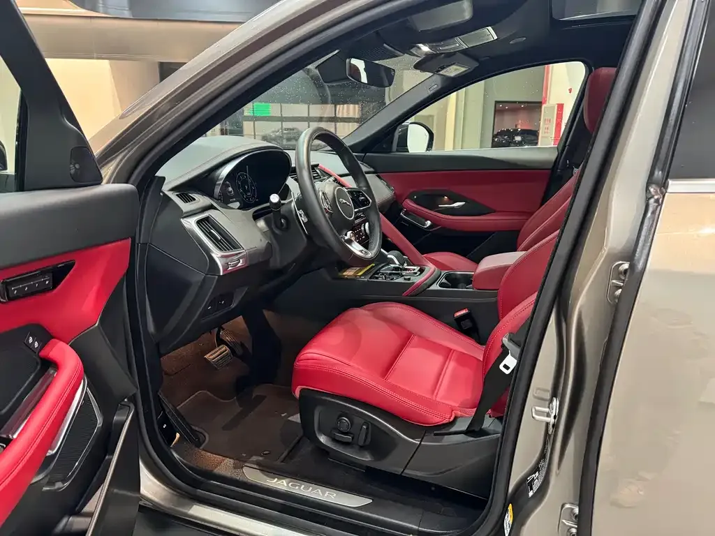 Jaguar E-PACE 2023 из CN, фото 10