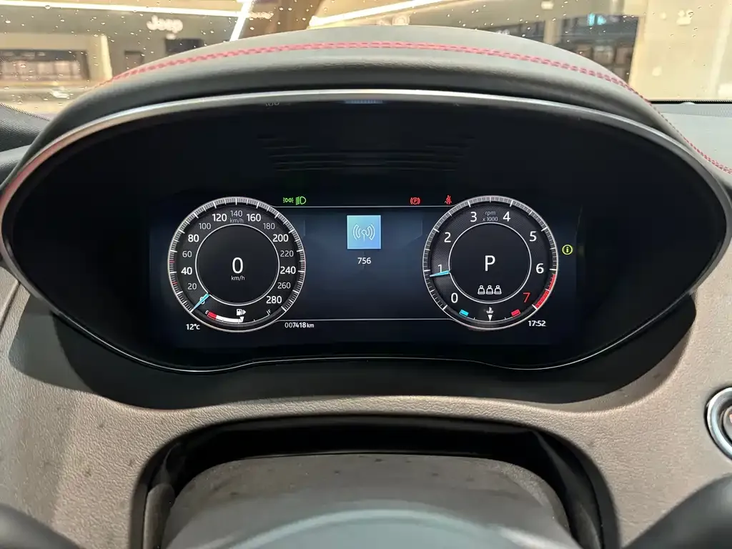 Jaguar E-PACE 2023 из CN, фото 7