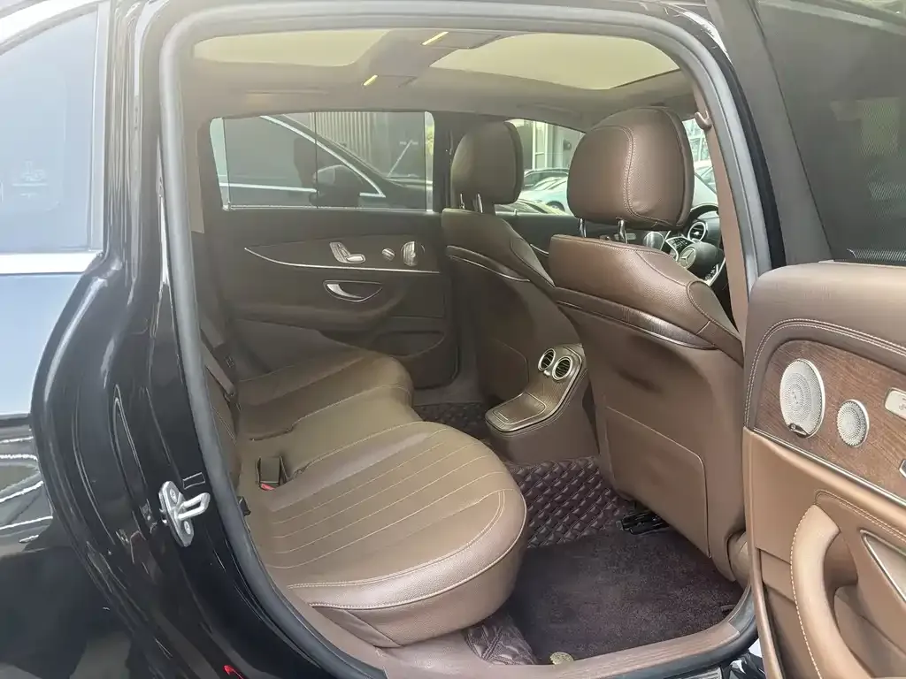 Mercedes-Benz E-Class 2022 из CN, фото 5