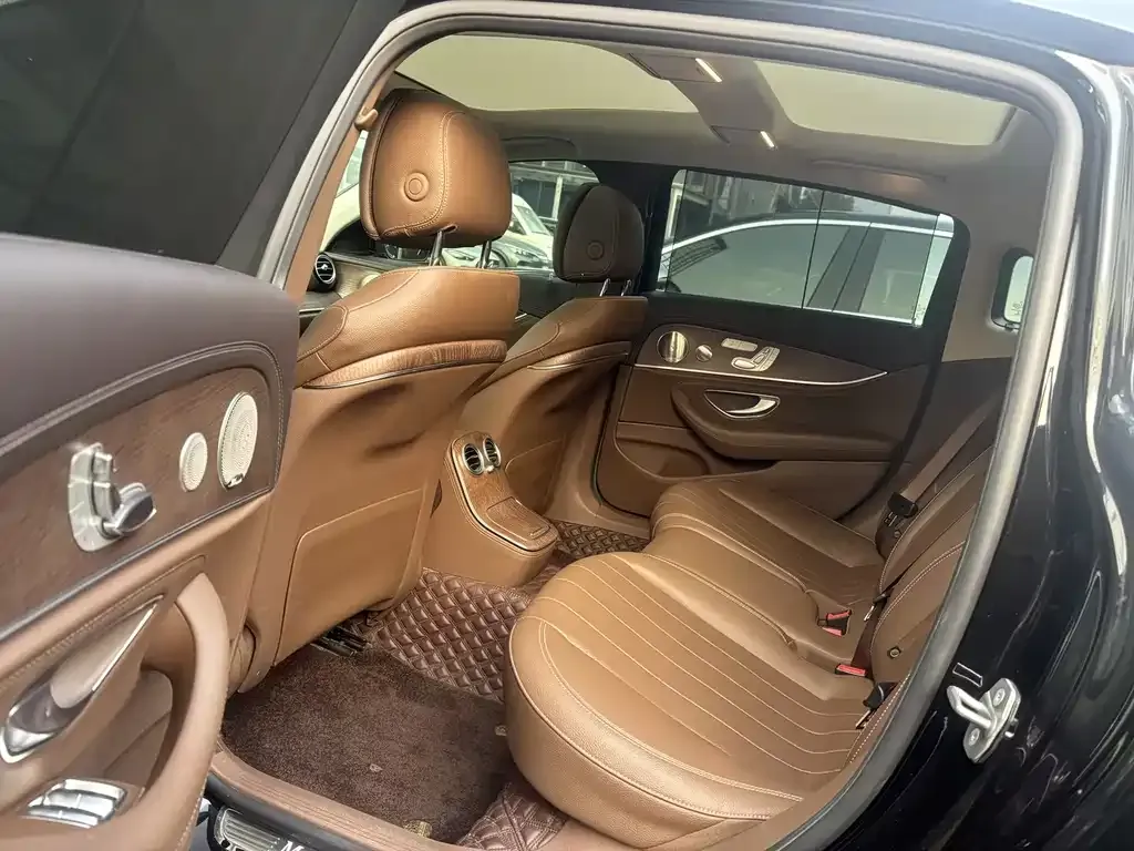 Mercedes-Benz E-Class 2022 из CN, фото 7