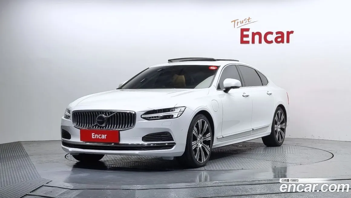 Volvo S90 — фото 1