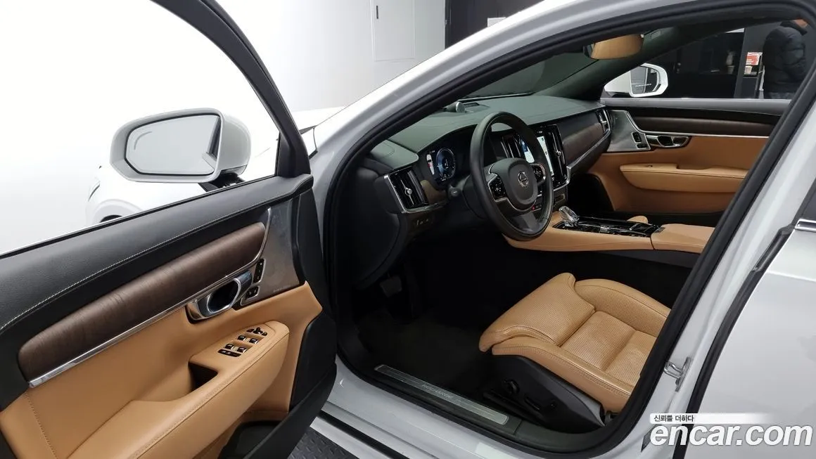Volvo S90 — фото 10