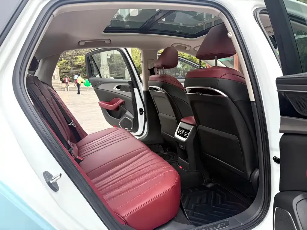 Hongqi H5 2024 из CN, фото 7