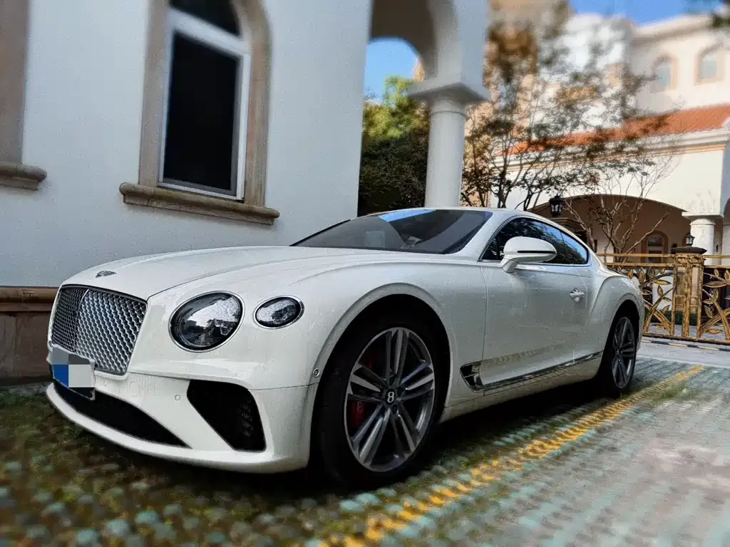 Bentley Continental 2023 из CN, фото 1