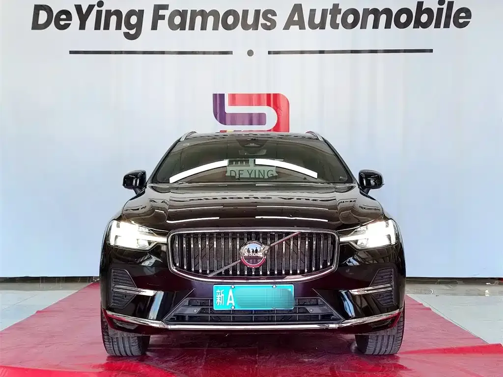 Volvo XC60 2024 из CN, фото 2