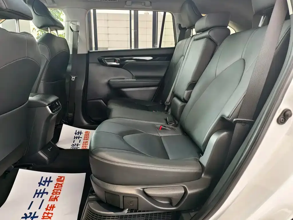 Toyota Highlander 2023 из CN, фото 7