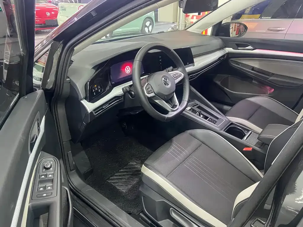 Volkswagen Golf 2021 из CN, фото 7