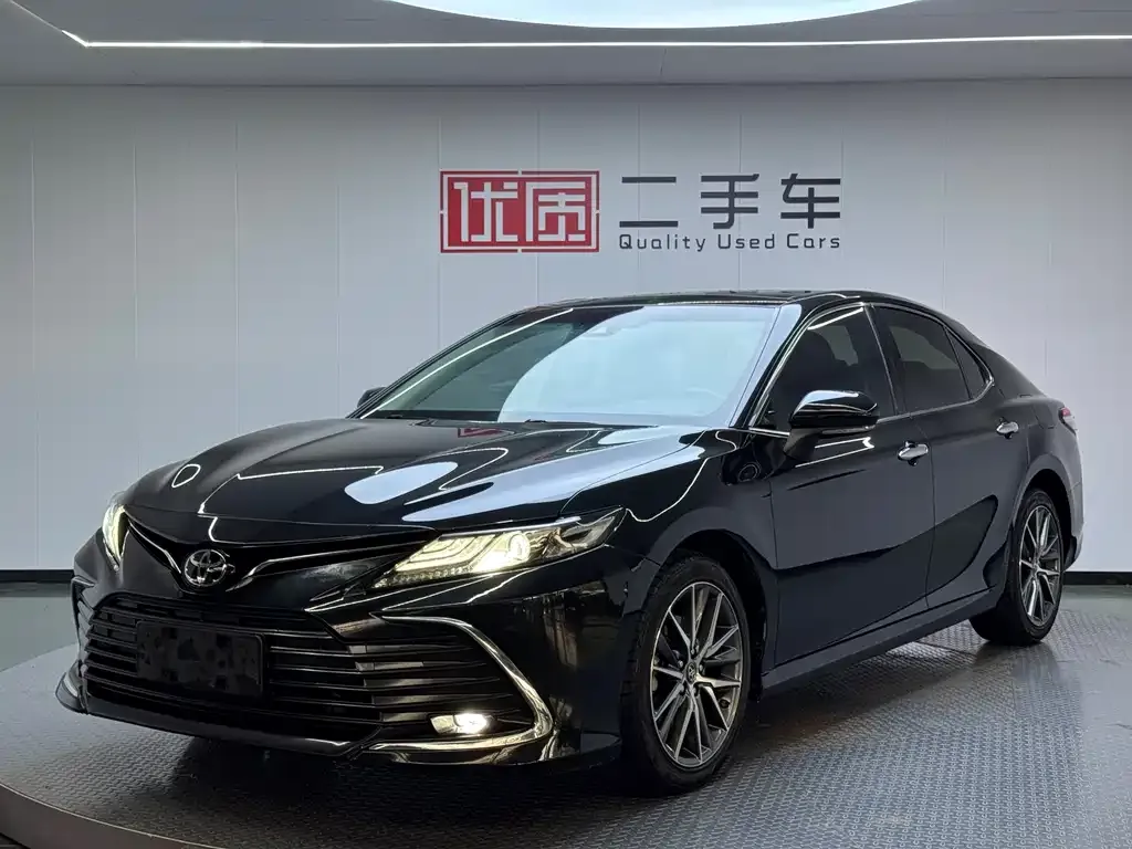 Toyota Camry 2021 из CN, фото 2