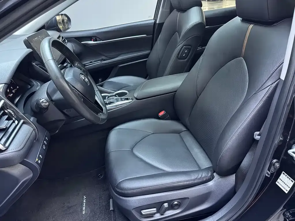 Toyota Camry 2021 из CN, фото 7