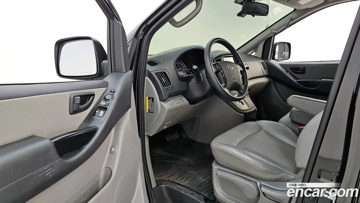 Hyundai Starex — фото 10