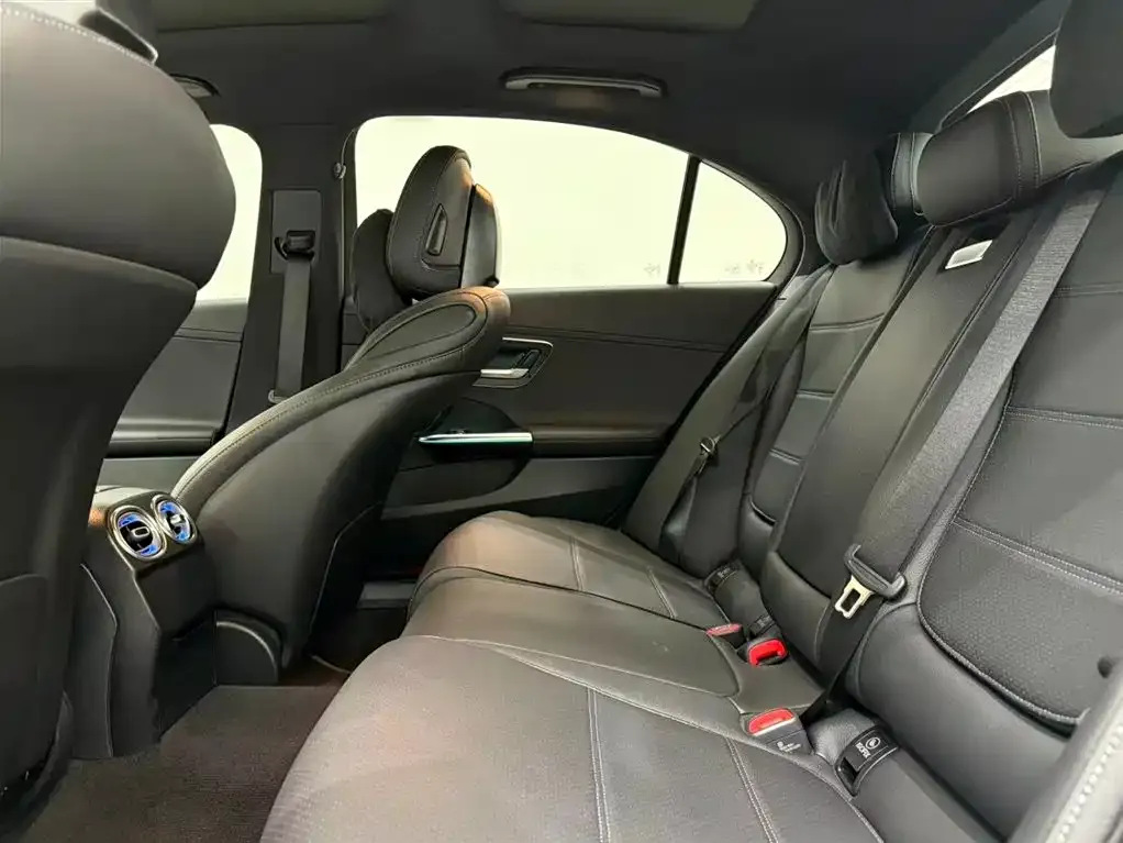 Mercedes-Benz C-Class 2025 из CN, фото 4