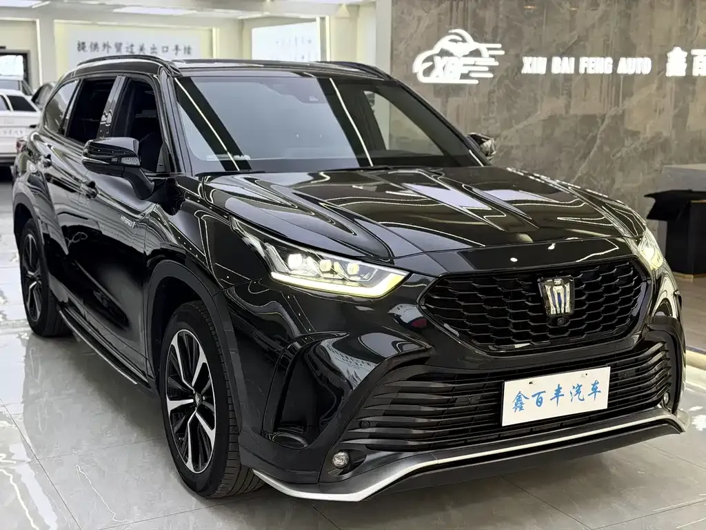 Toyota Crown Kluger 2022 из CN, фото 3