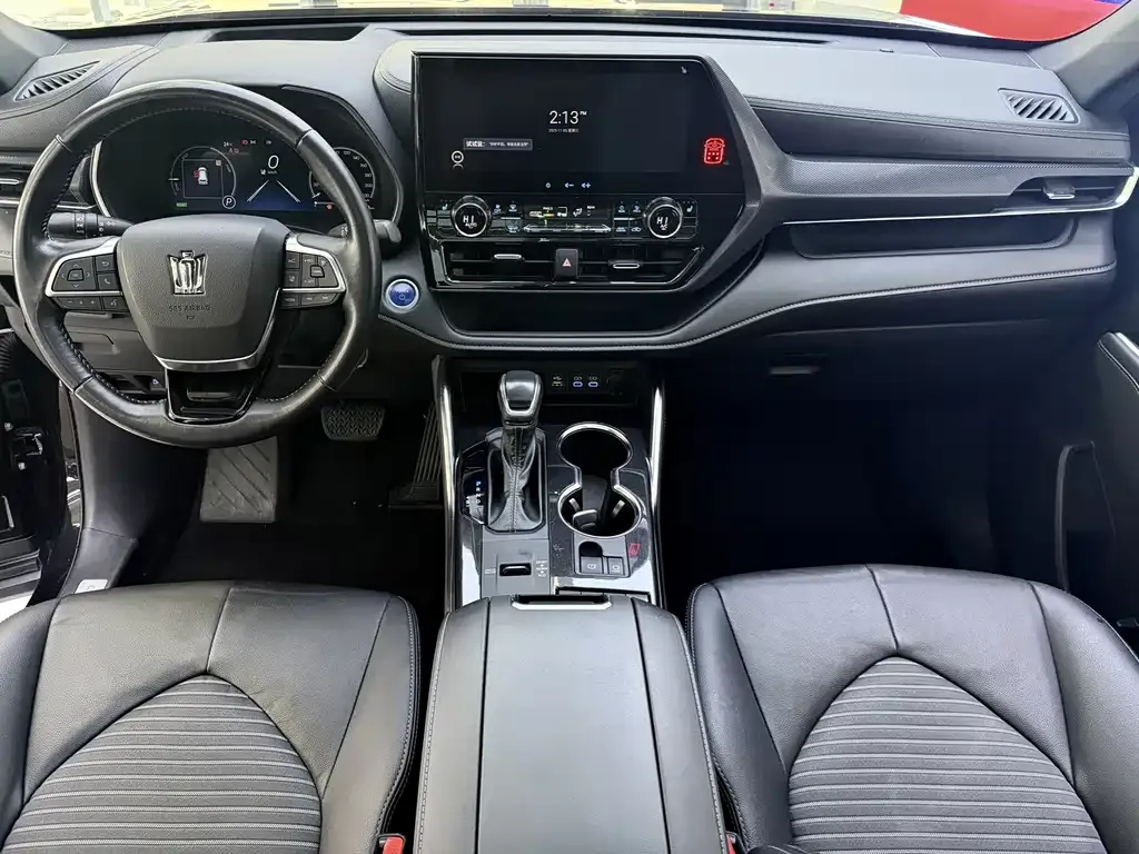 Toyota Crown Kluger 2022 из CN, фото 5