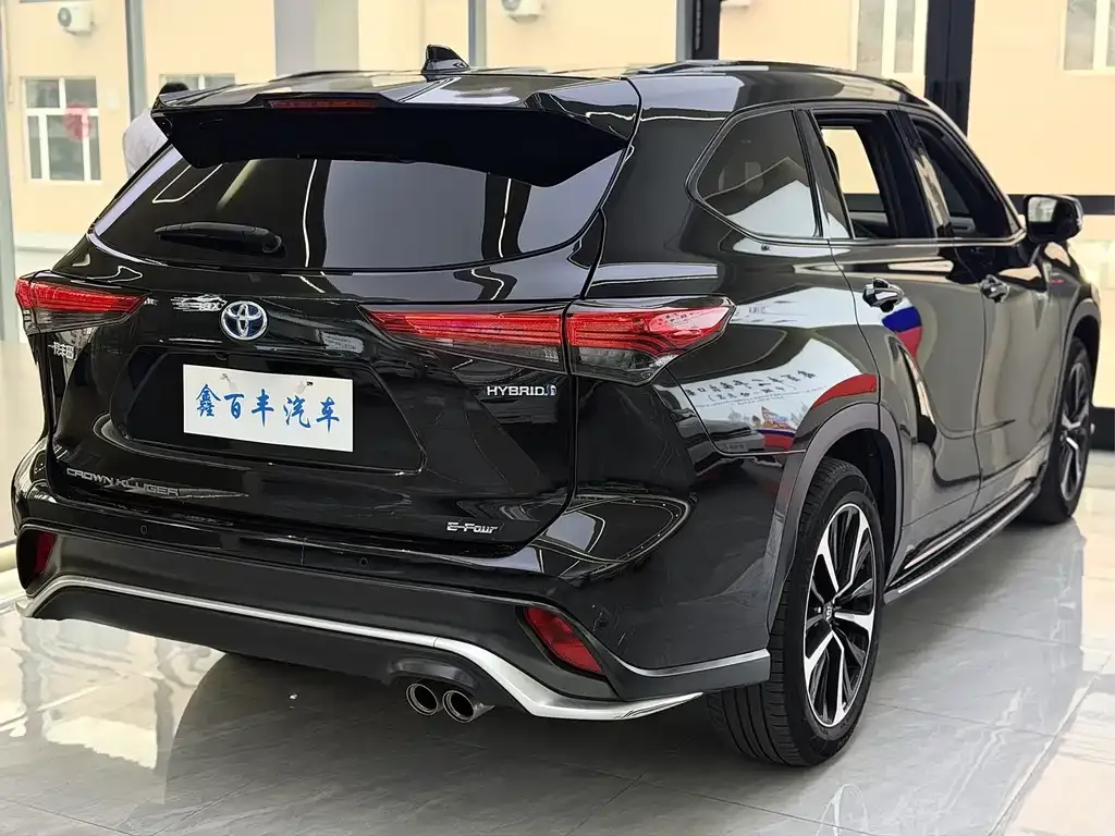 Toyota Crown Kluger 2022 из CN, фото 8