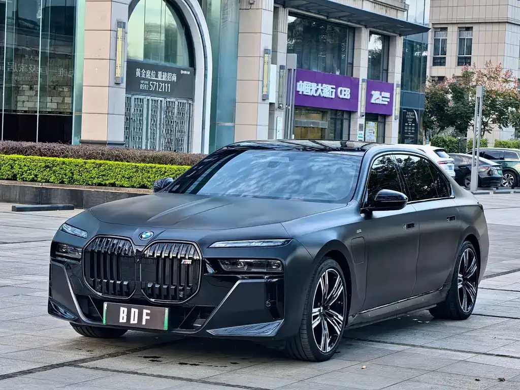 BMW i7 2025 из CN, фото 1