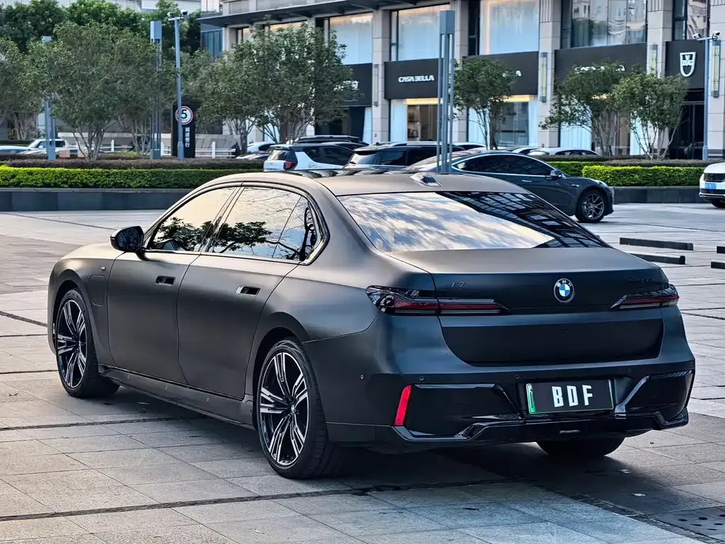 BMW i7 2025 из CN, фото 6